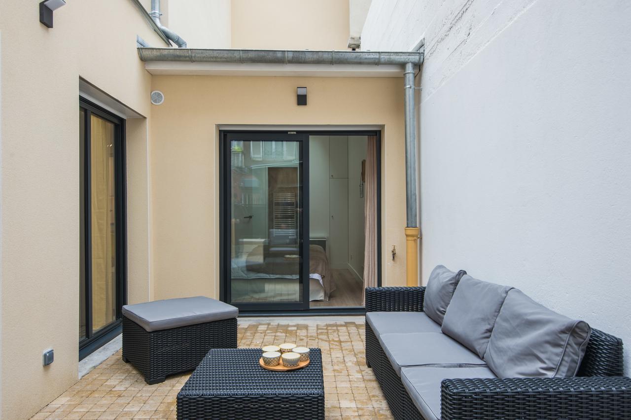 Vintage, F3 Avec Terrasse, Villa Saint Charles Paris Exteriör bild
